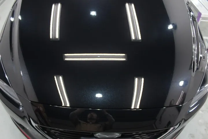 アクセラの艶と光沢