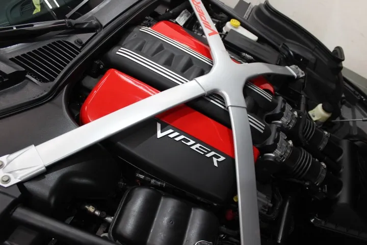 V10エンジンはアルミ