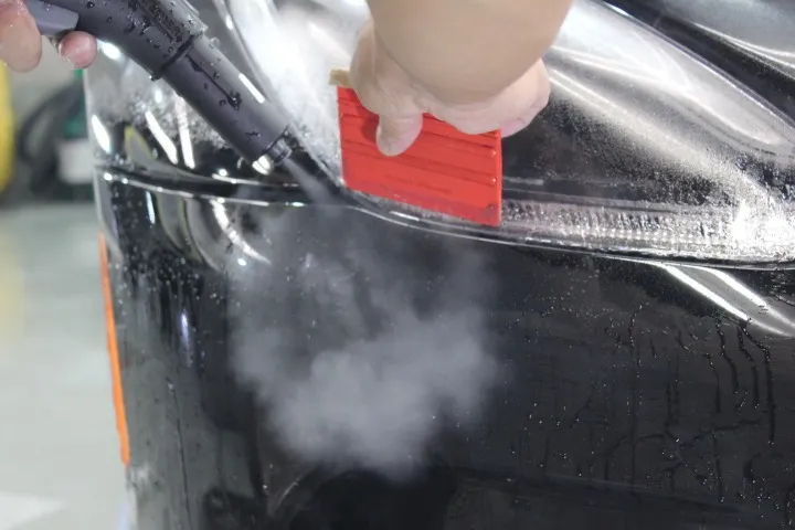 プロテクションフィルムのスチーム施工