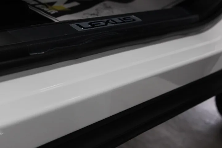 ロッカーパネルへのプロテクションフィルム