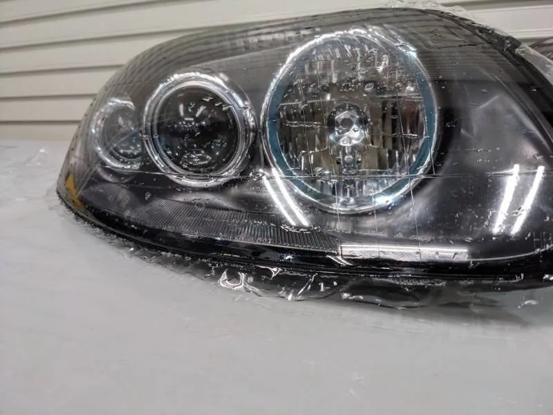 各種スモークフィルムが施工できる東京の車磨き専門店