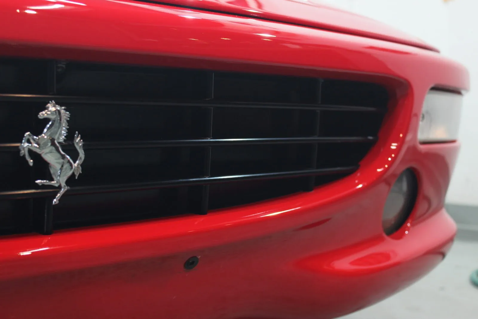 F355のフロントバンパープロテクション