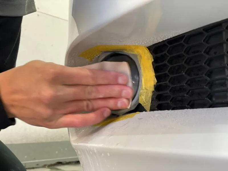 水研ぎで劣化層ごと削り落とす+下地を整える