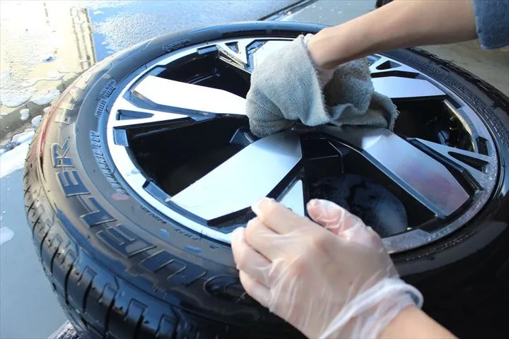 ホイールコーティングの脱着施工