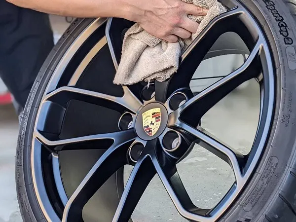 マットホイールの脱着表裏コーティング