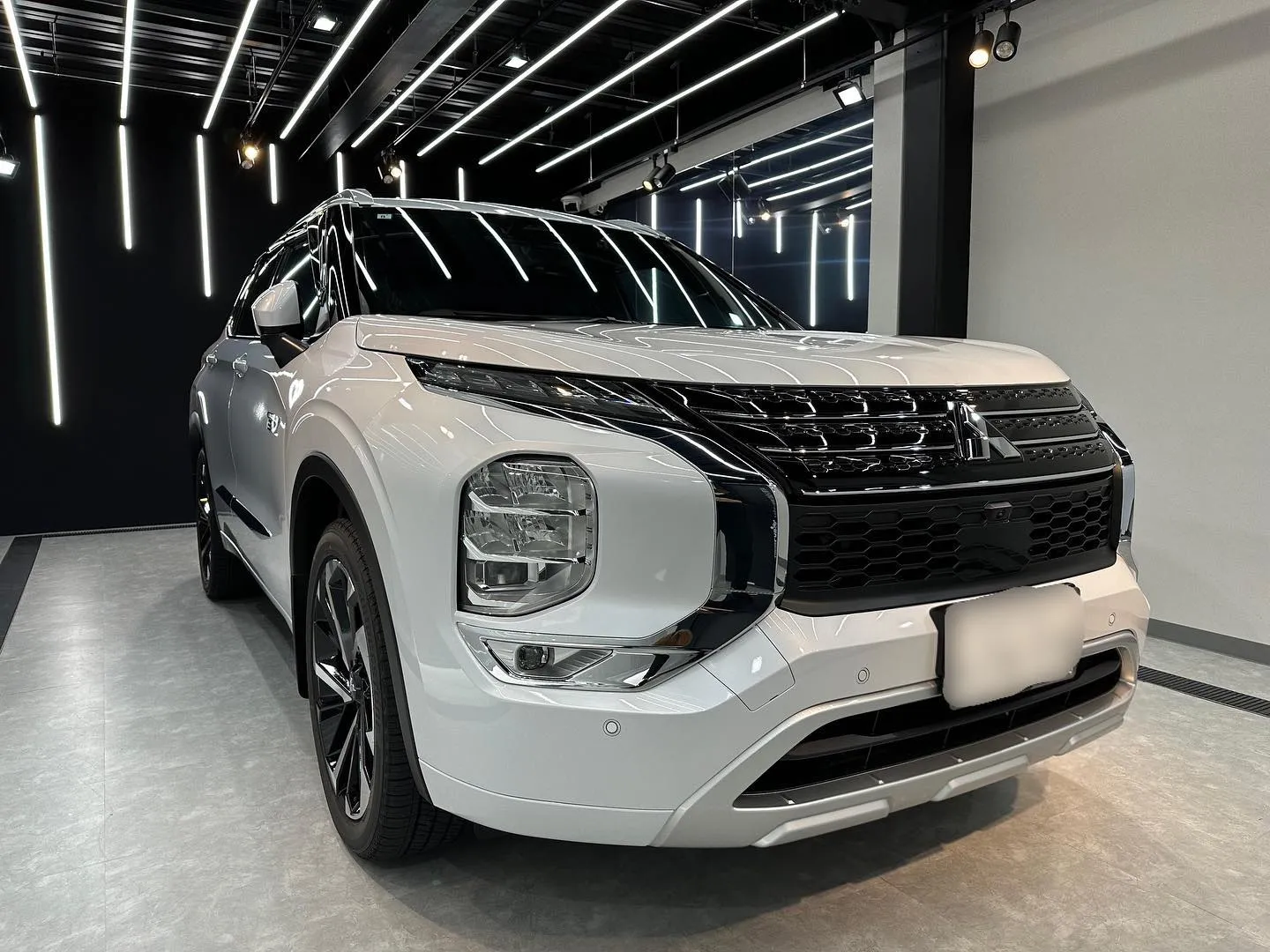 東京都日野市M様よりボディコーティングと窓ガラス撥水のご依頼...