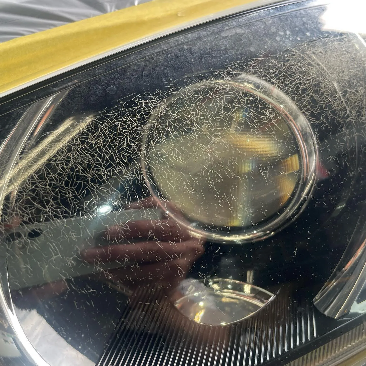 神奈川県綾瀬市よりお越しのJaguar XFヘッドライトリペ...