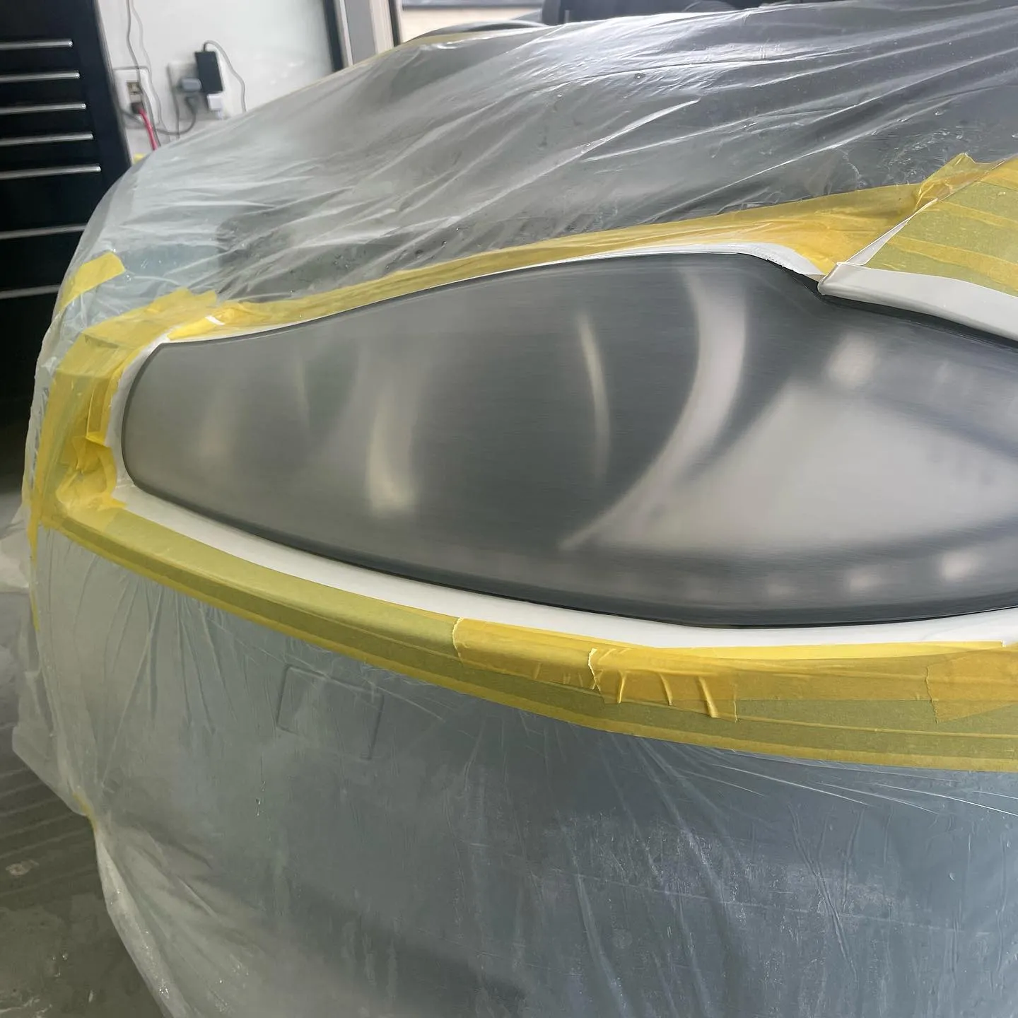 神奈川県綾瀬市よりお越しのJaguar XFヘッドライトリペ...