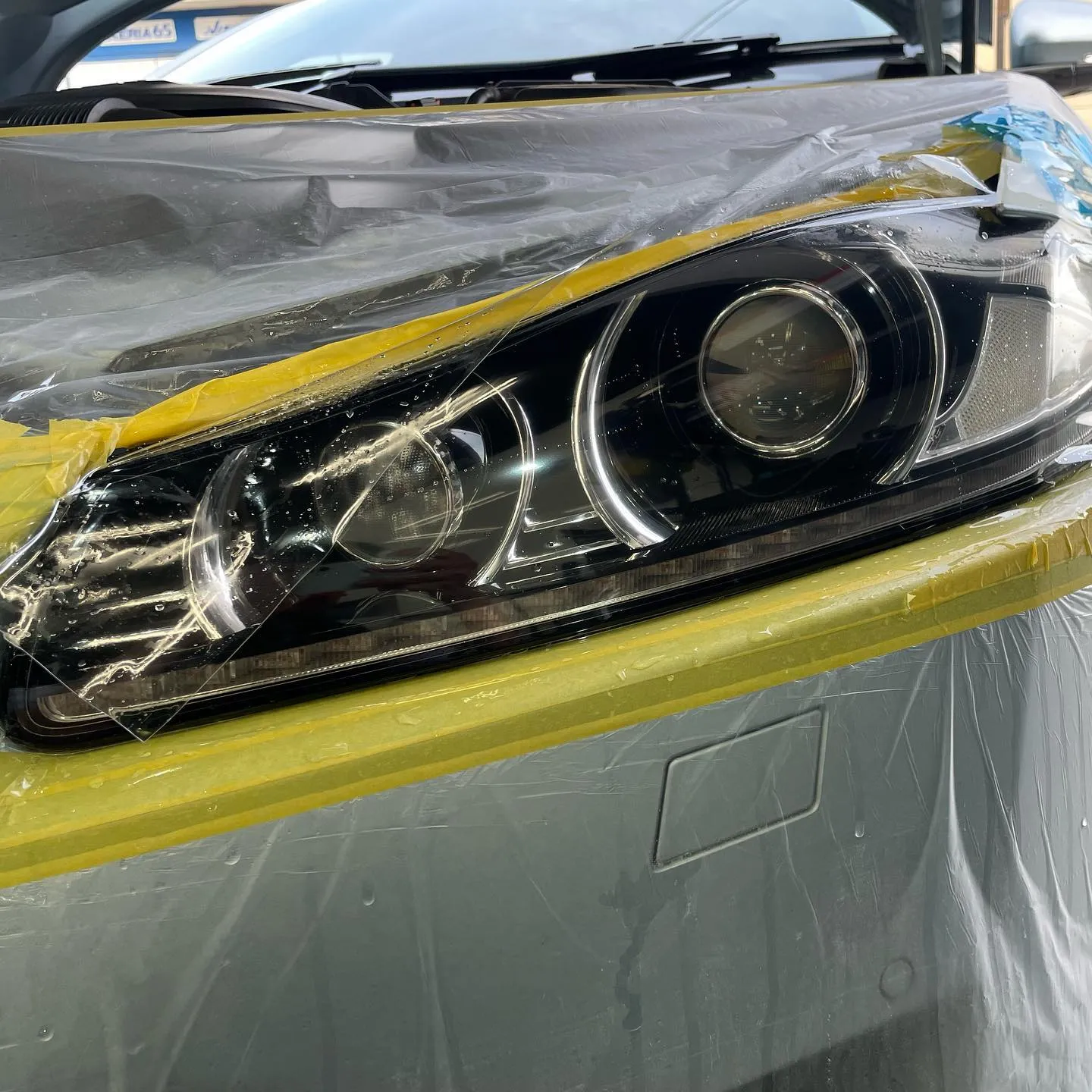 神奈川県綾瀬市よりお越しのJaguar XFヘッドライトリペ...