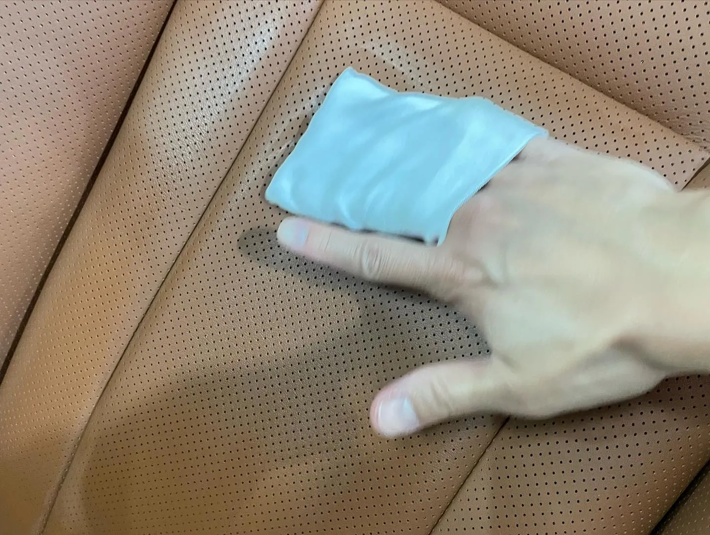 SUBARU 新車アウトバックのフロントフルセットの内装シー...