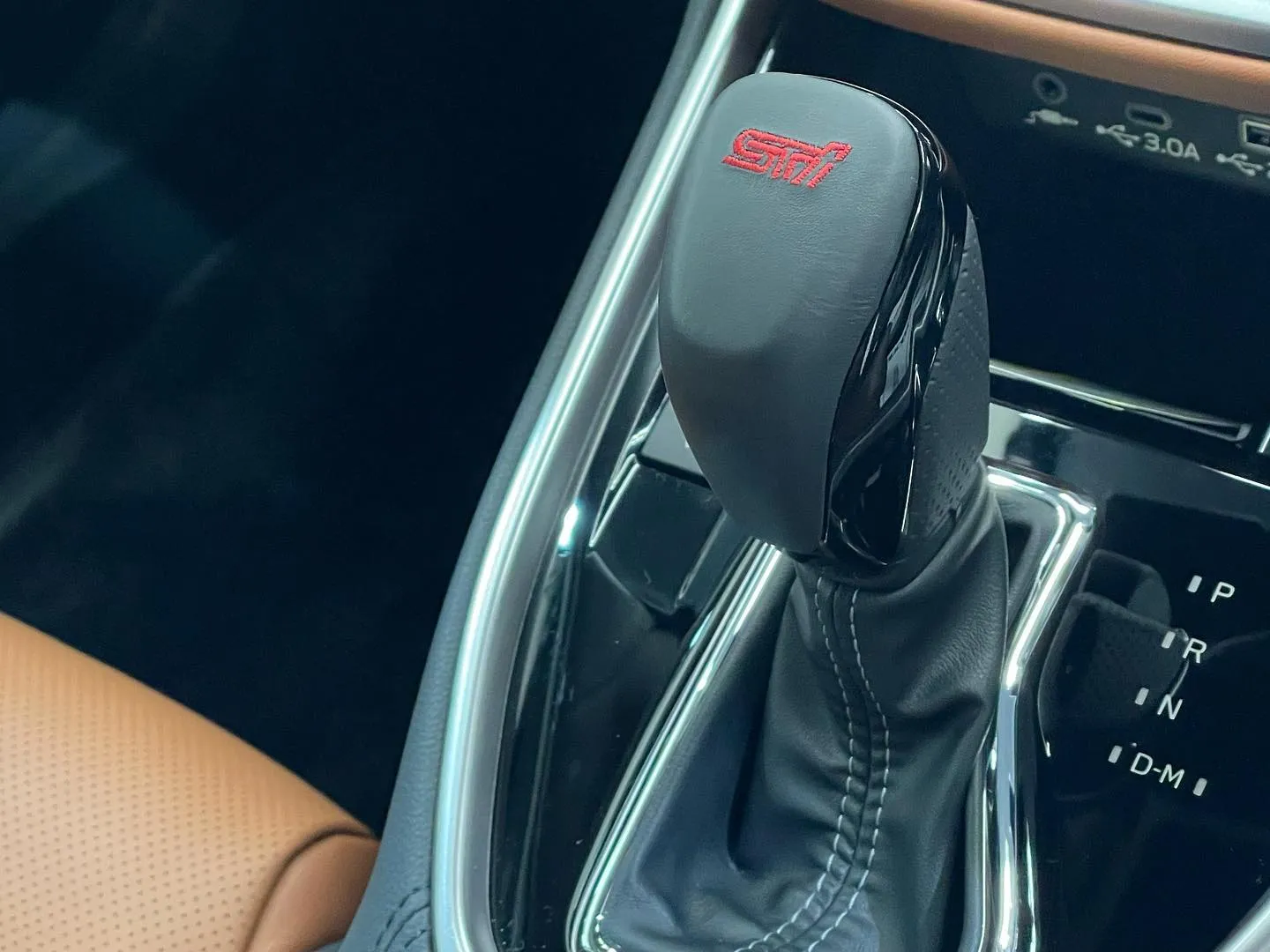 SUBARU 新車アウトバックのフロントフルセットの内装シー...