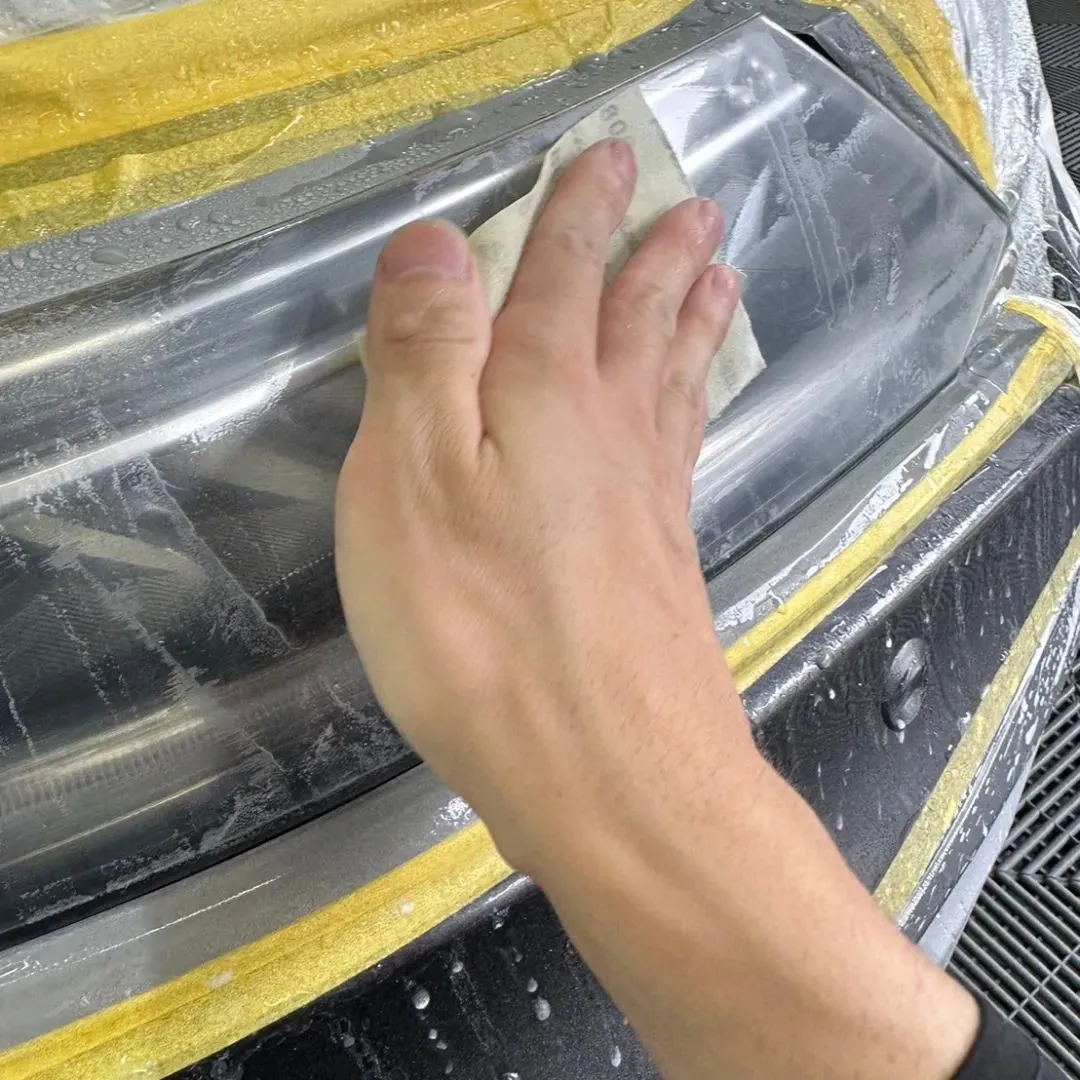 東京都日野市F様よりヘッドライトのW施工のご依頼を頂きました...