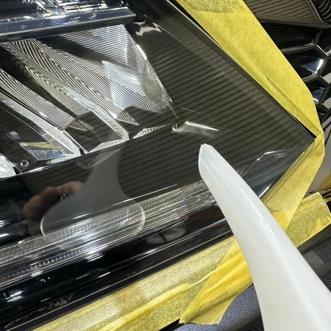 東京都日野市F様よりヘッドライトのW施工のご依頼を頂きました...