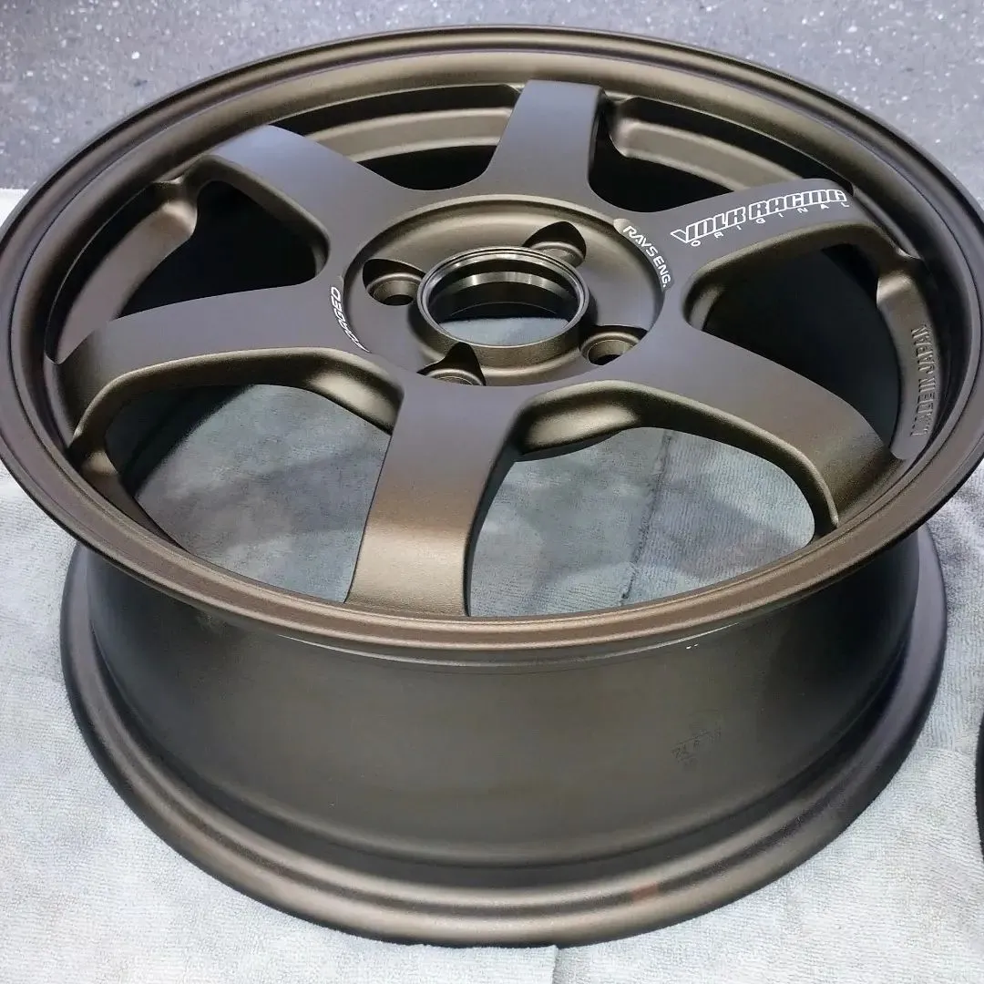 本日はホイール単品でのコーティングを施工させて頂きました!