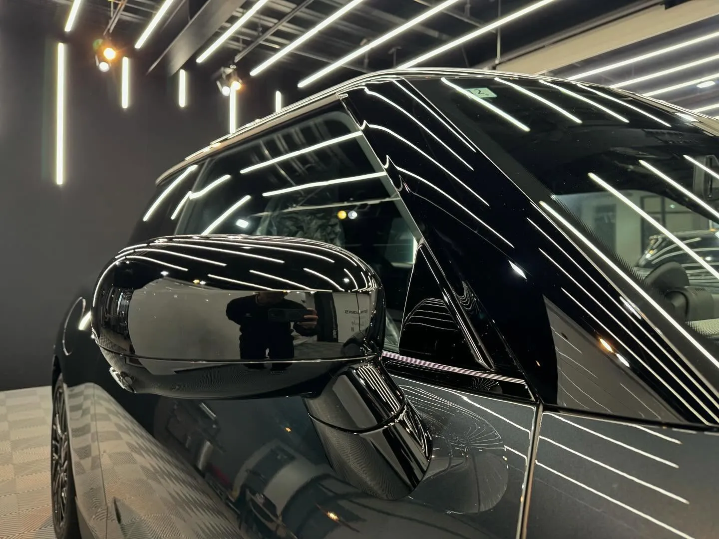 本日はMINICOOPER SEのボディコーティング(MIC...