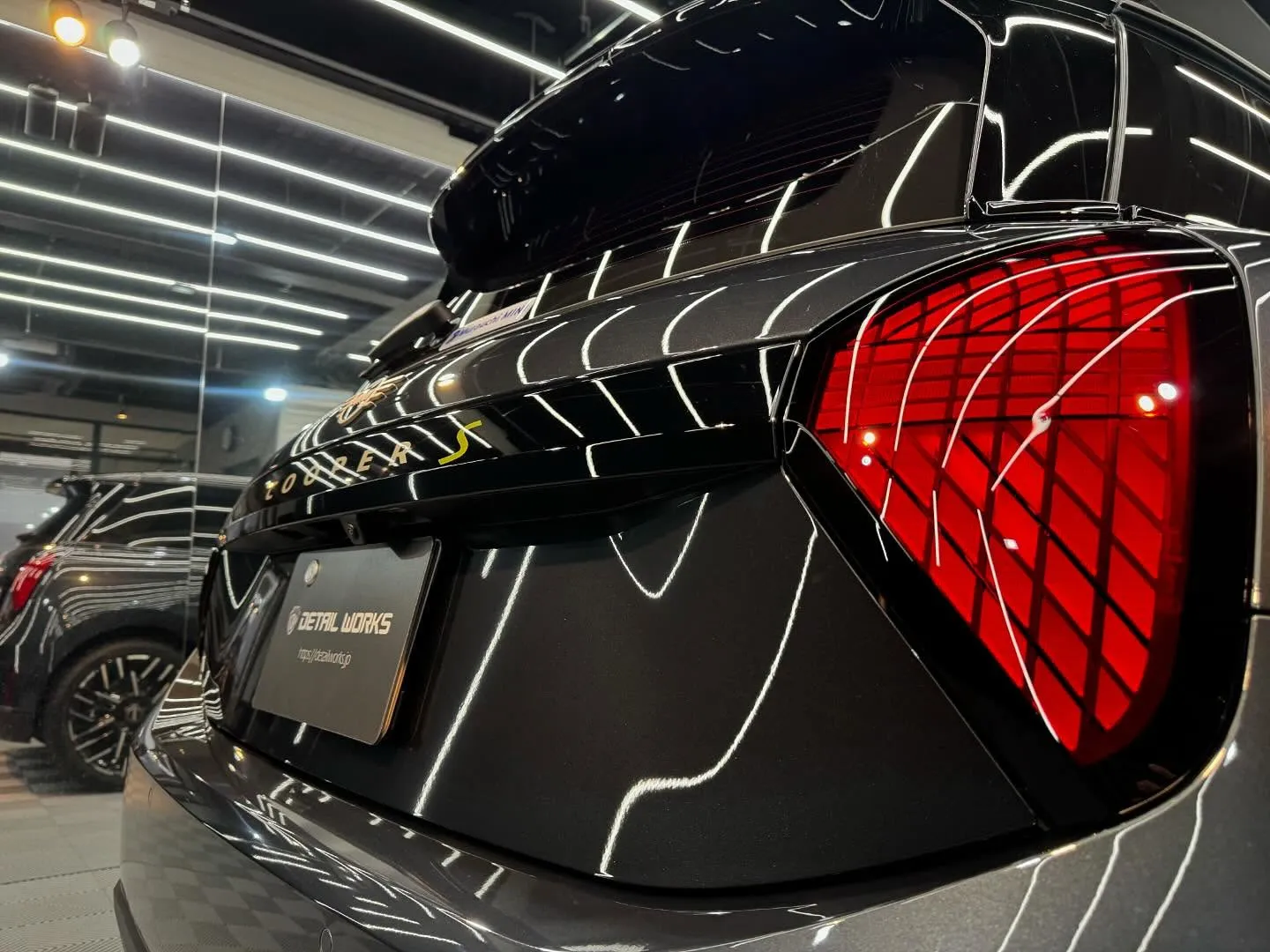 本日はMINICOOPER SEのボディコーティング(MIC...