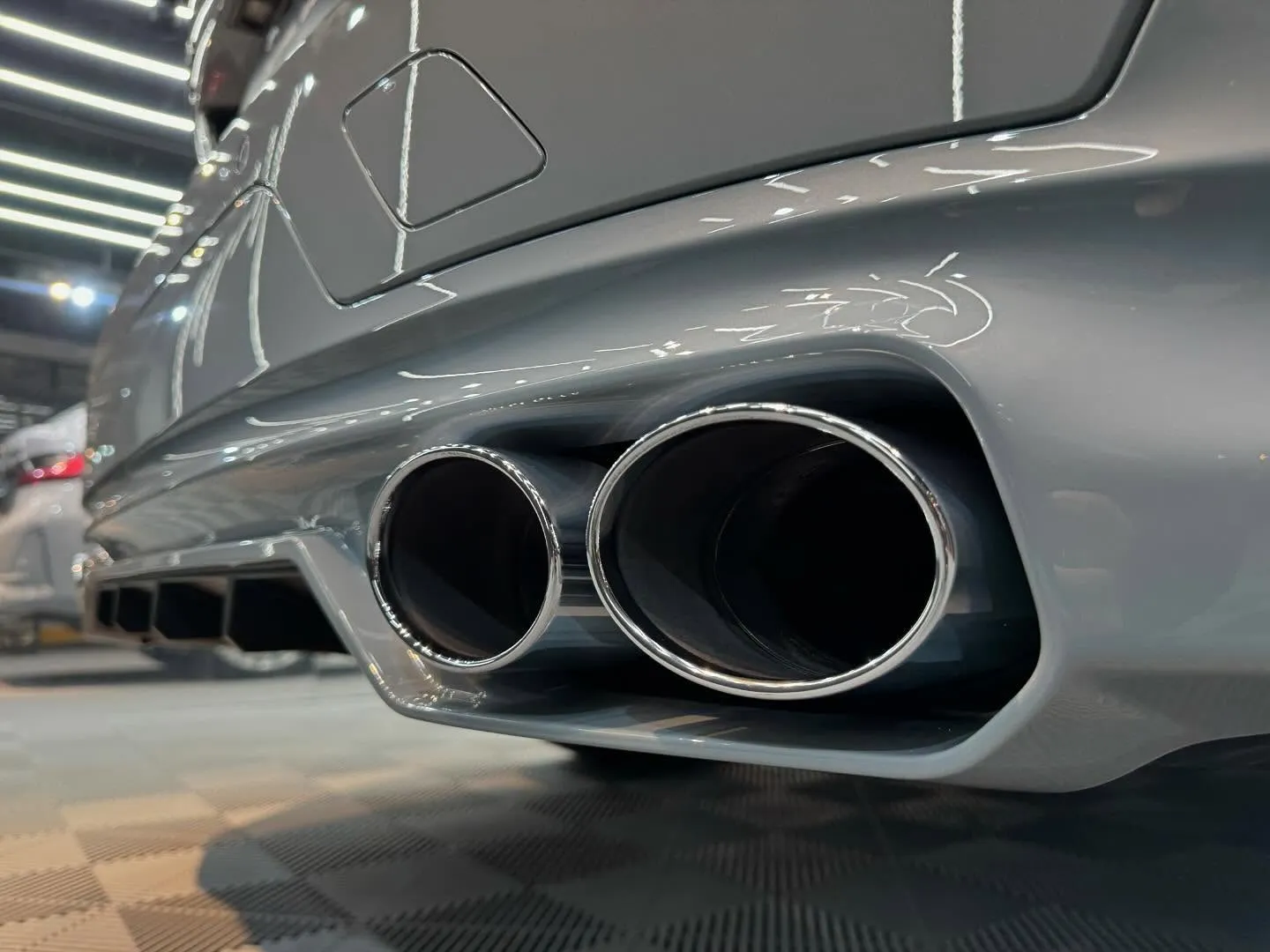 本日はALPINA D3Sのボディコーティング(MICROF...