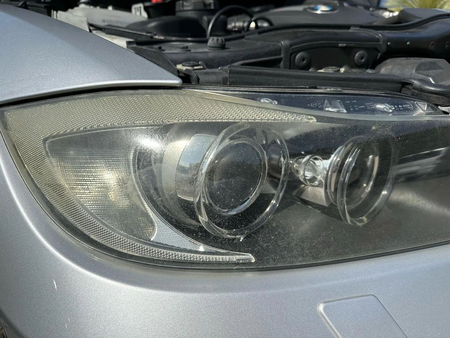 神奈川県横須賀市からお越しのO様よりヘッドライトリペアの御依...