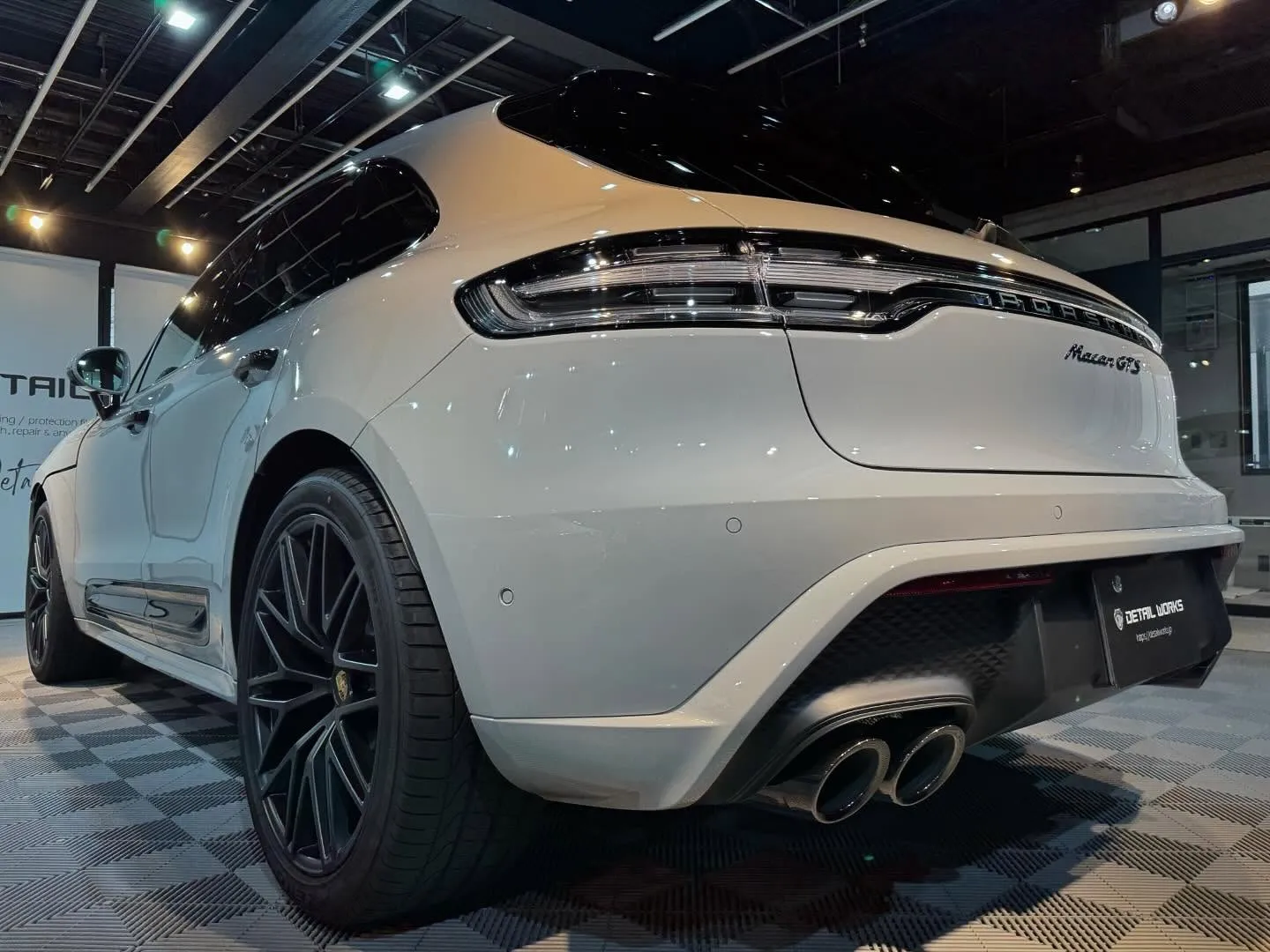 本日は新車マカンGTSのボディコーティング(Hi-MOHS ...