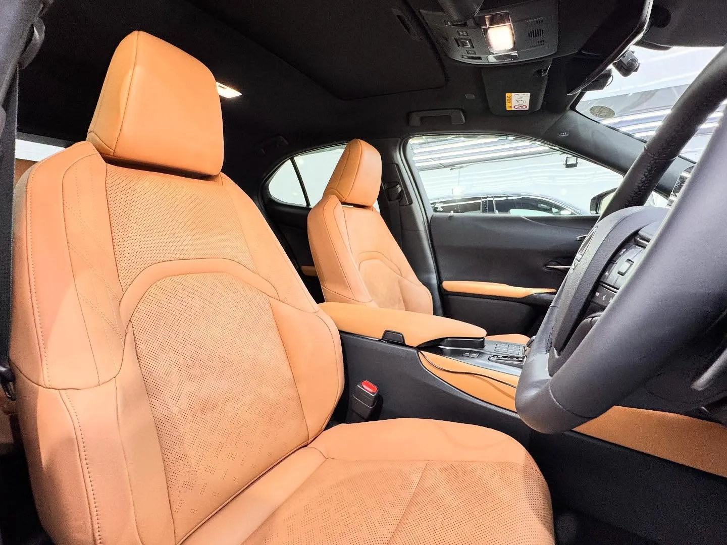 LEXUS UX300hのシートコーティング、フロント・リア...