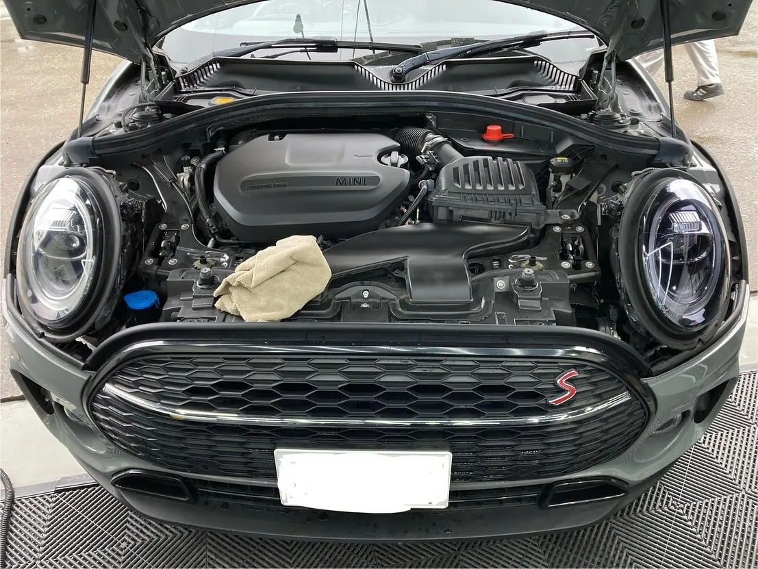 本日はMINIクラブマンのヘッドライトプロテクションDIAM...