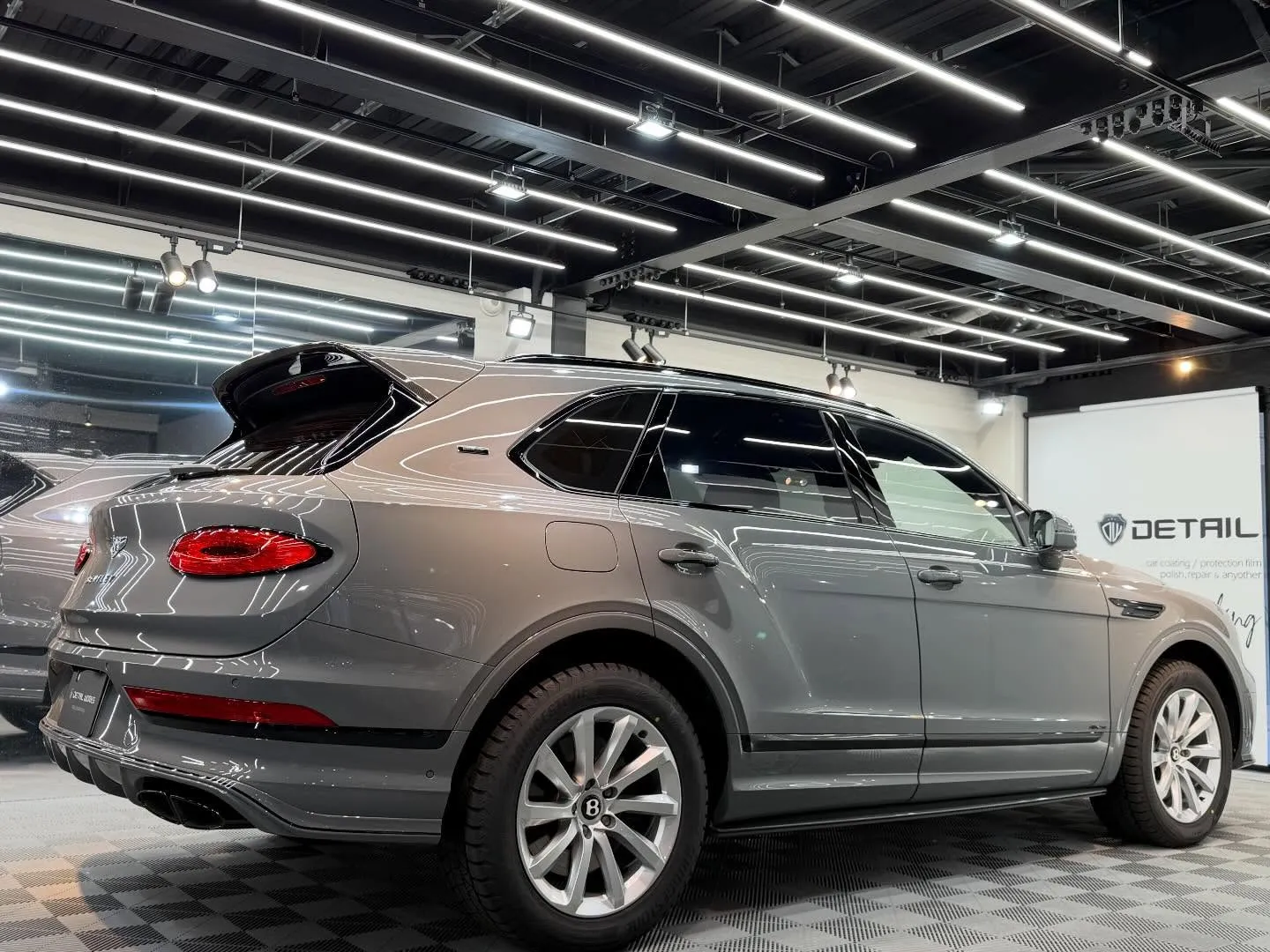 ベントレー ベンテイガのボディフルプロテクションとシート...