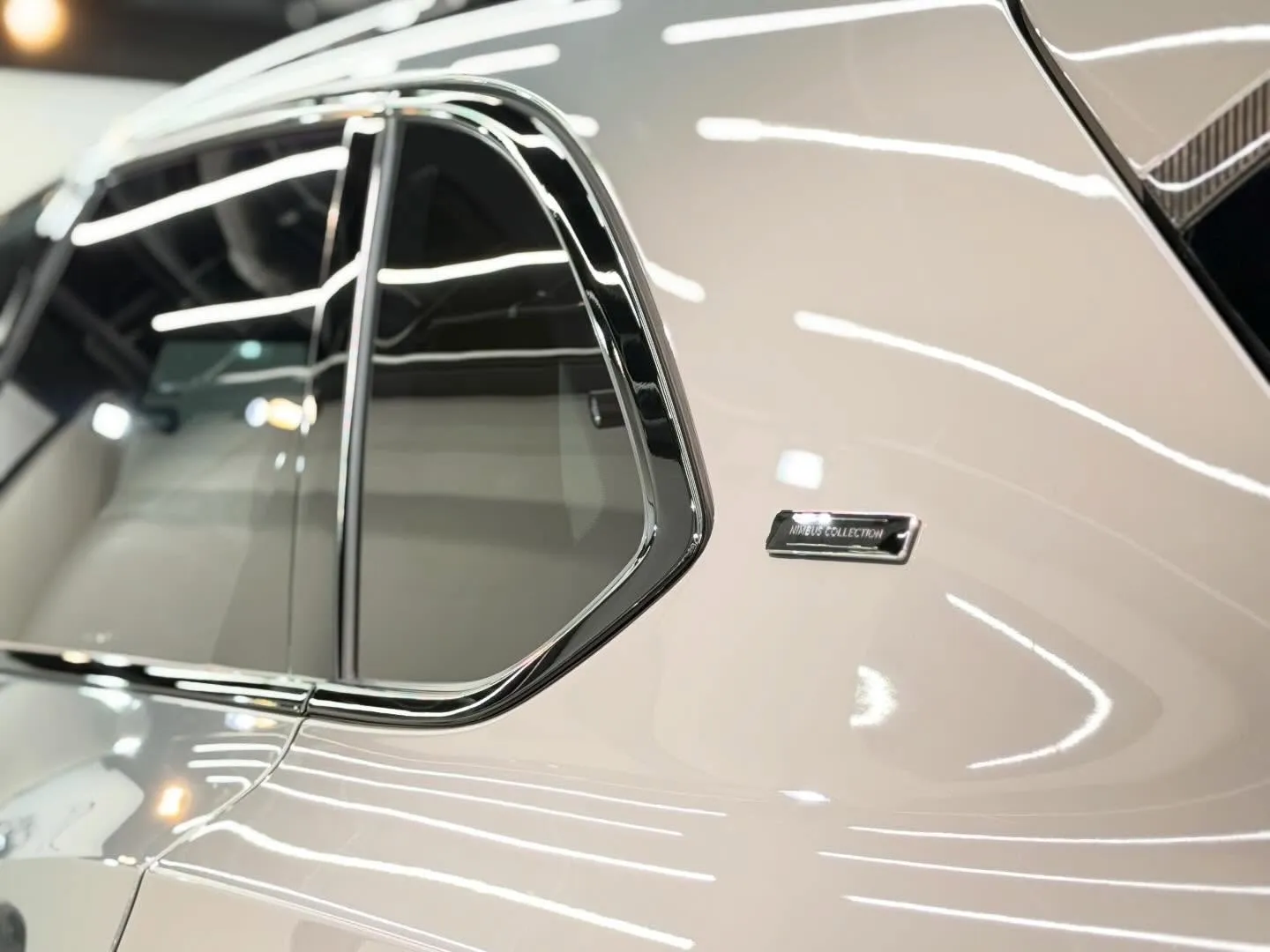 新車ベントレー ベンテイガのボディフルプロテクションとシート...