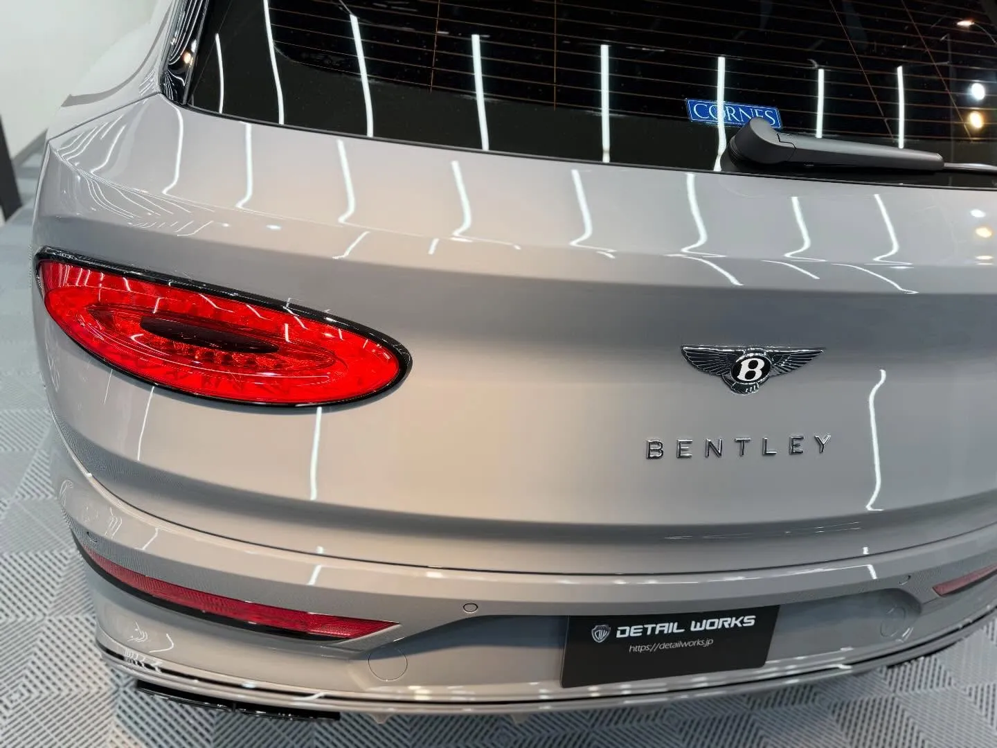 新車ベントレー ベンテイガのボディフルプロテクションとシート...