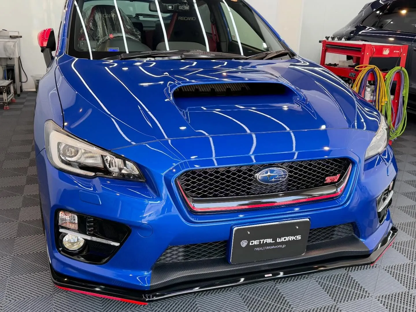 SUBARU WRX STIのフルメンテナンスとステッカーの...