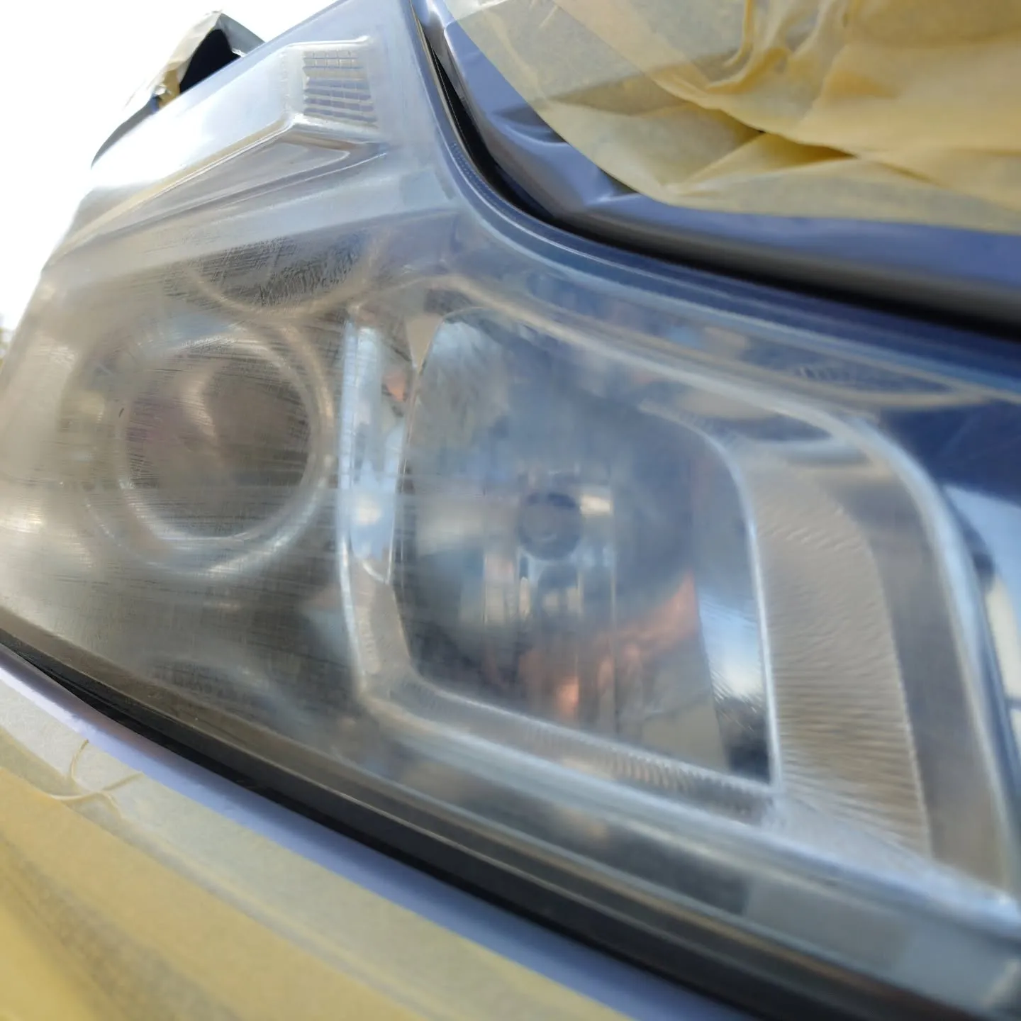 東京都八王子市T様よりヘッドライト研磨のご依頼をいただきまし...