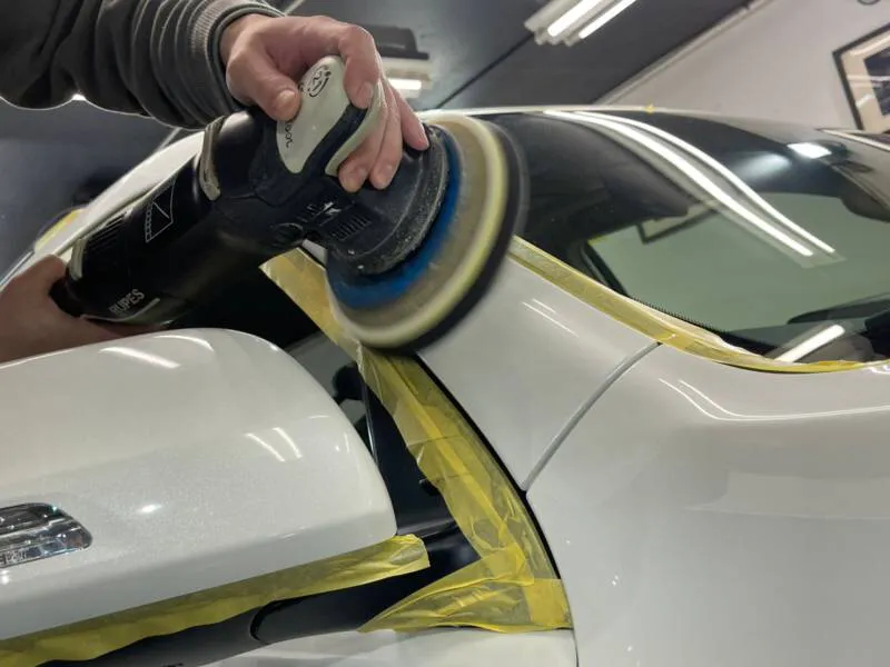 新車の下地処理で行う磨きレベル1のポリッシング