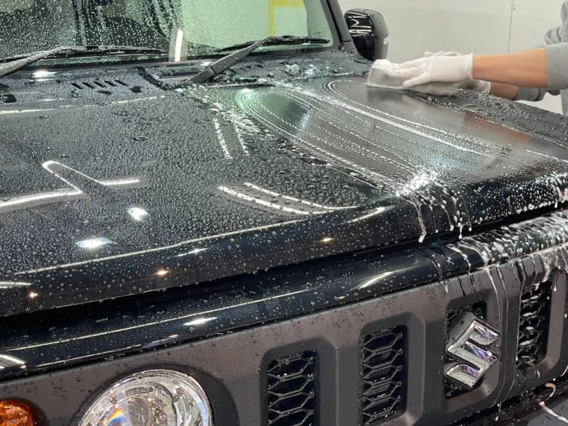 ジムニーシエラのコーティングの撥水状況