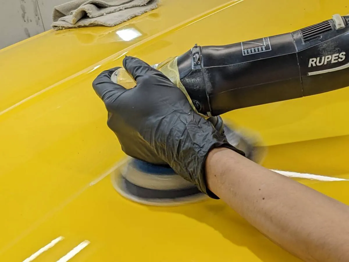 東京のカマロの磨きとコーティング