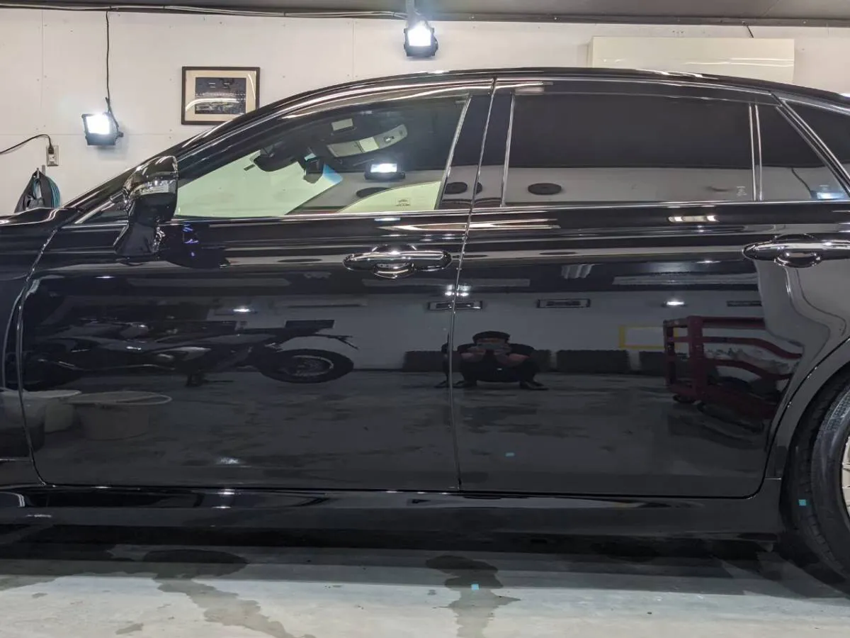 黒い車のキズが目立つ理由と対処方法