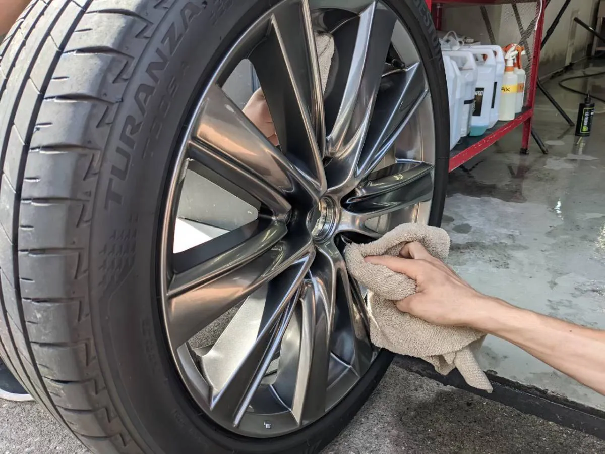 東京でホイールコーティングの両面施工が出来るお店