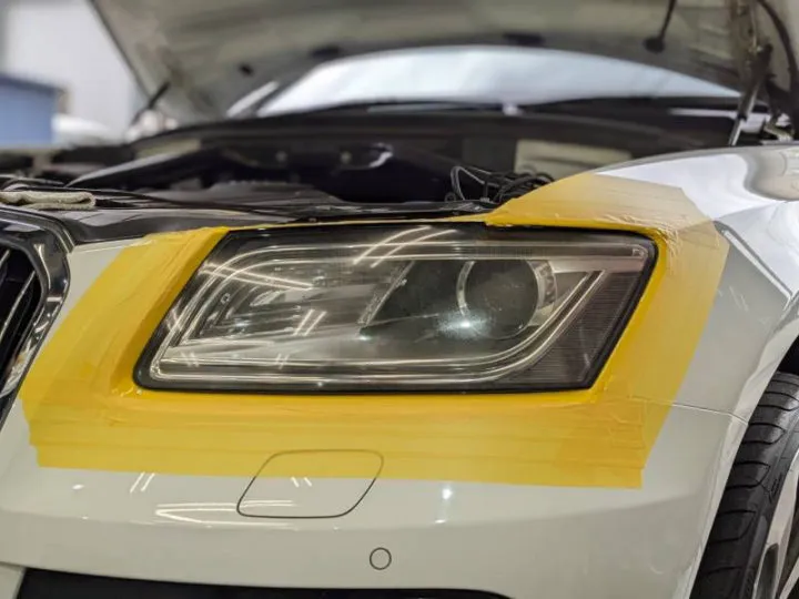 アウディQ5のヘッドライト磨き