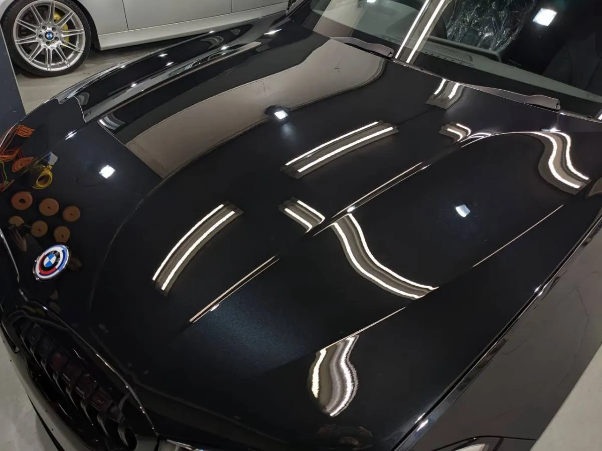 肌目の良いコーティング施工後のBMW