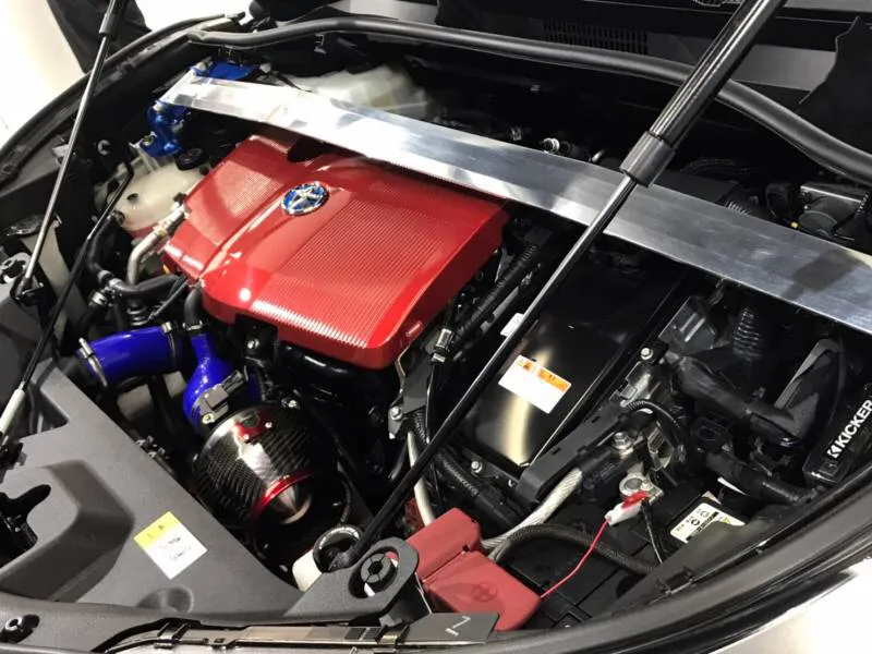 トヨタCH-Rのエンジンルームカスタム