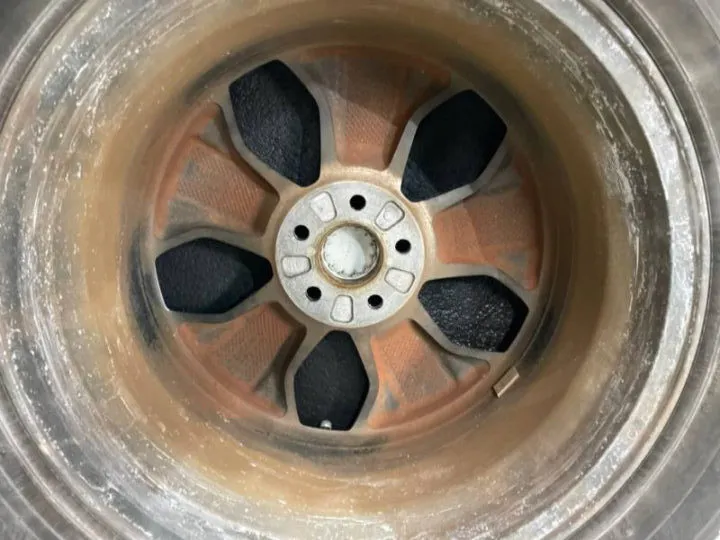 ホイール裏側の汚れの除去方法