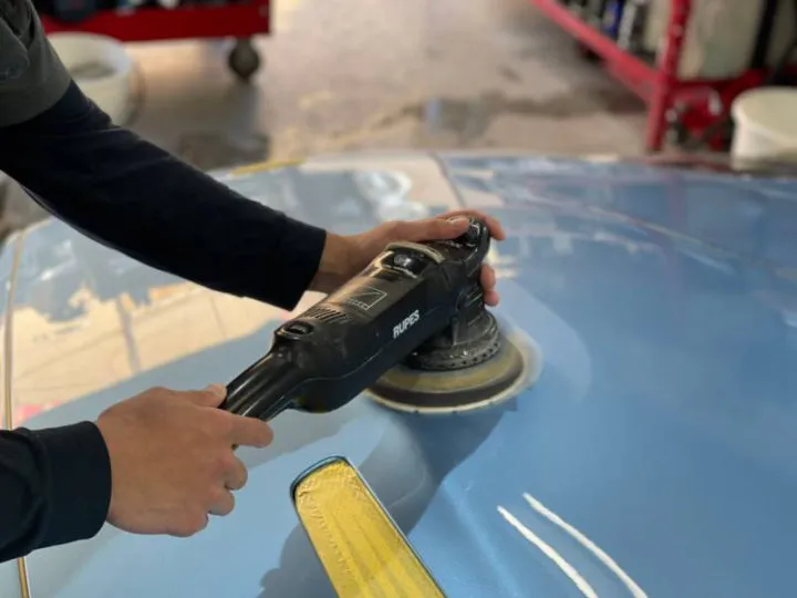 東京からお越しのアストンマーチンのコーティング