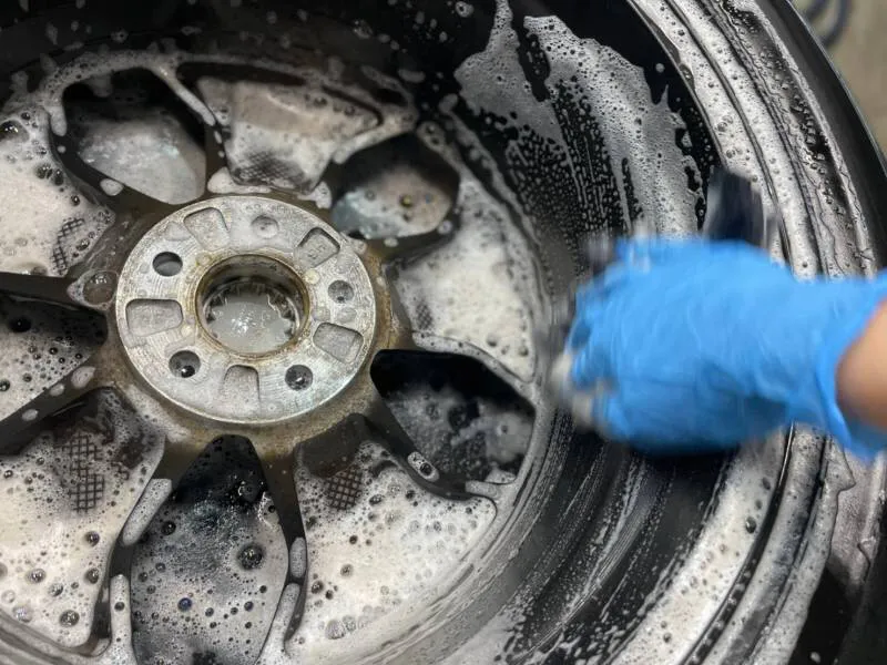 アルミホイール裏側の汚れ取りにおすすめ