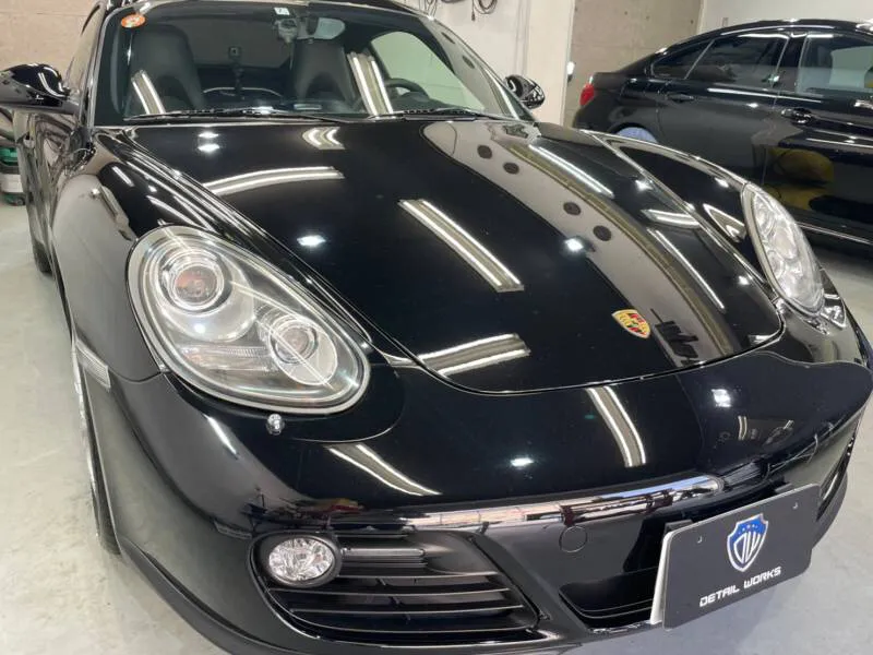 新品のような987ケイマンのホイールと樹脂パーツ類