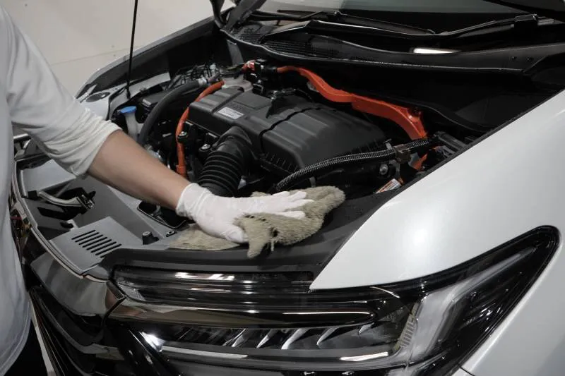 ホンダオデッセイのエンジンルーム