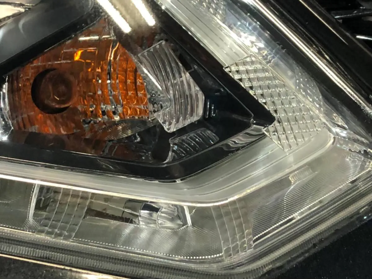ヘッドライト研磨とスチーマー後の状態