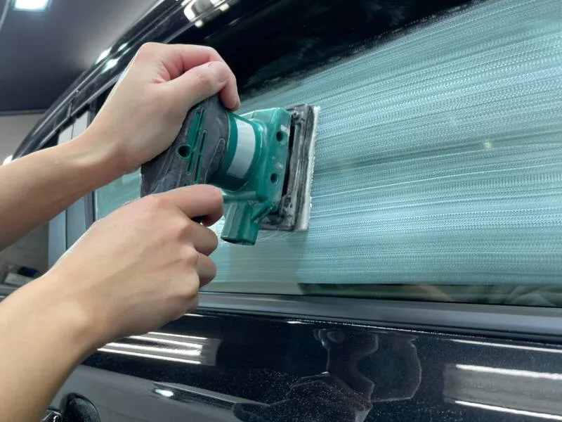 酸化セリウムで下処理を行う窓ガラス