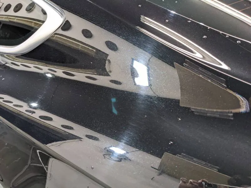 傷の多いアウディの東京磨き