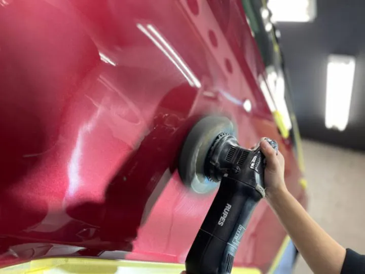 車磨きが評判のカーコーティング専門店