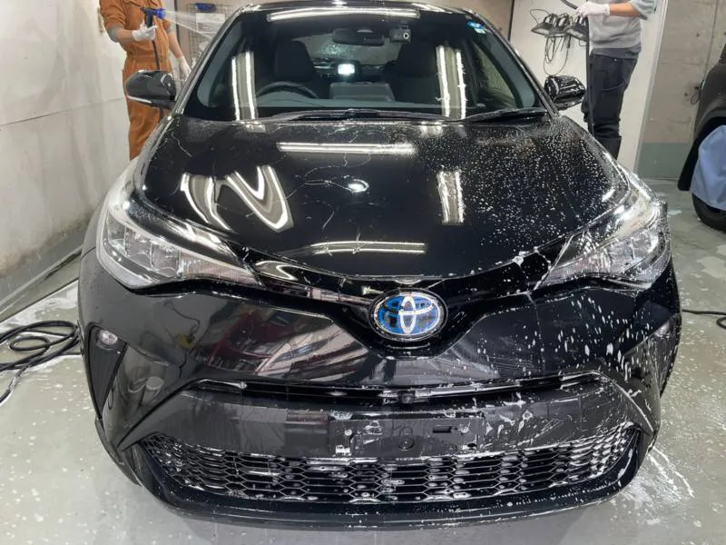 水溶性コンパウンドを使用する磨き屋