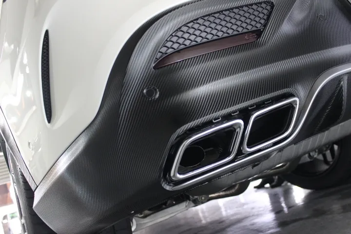 リアバンパーのラッピング東京店