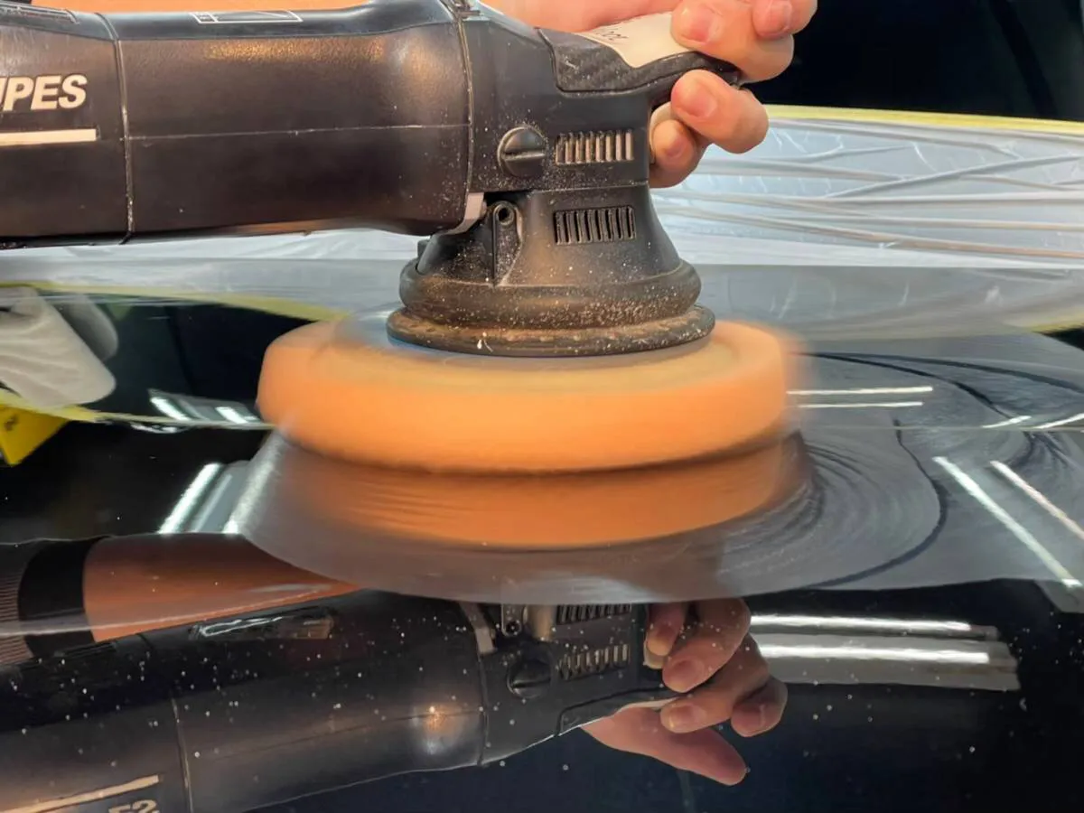 東京で新車のキズを消す磨き